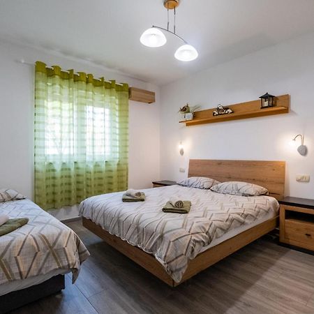 Vila Veronika 2 普拉 外观 照片